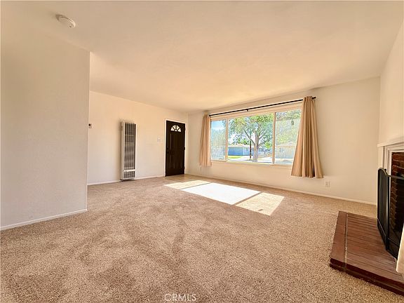 5th image of 44137 Fern Ave
