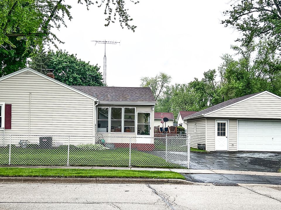 2nd image of 227 Cotton Ave