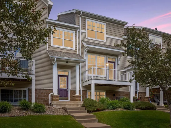 1670 Village Trl E Unit 2, Maplewood, MN 55109