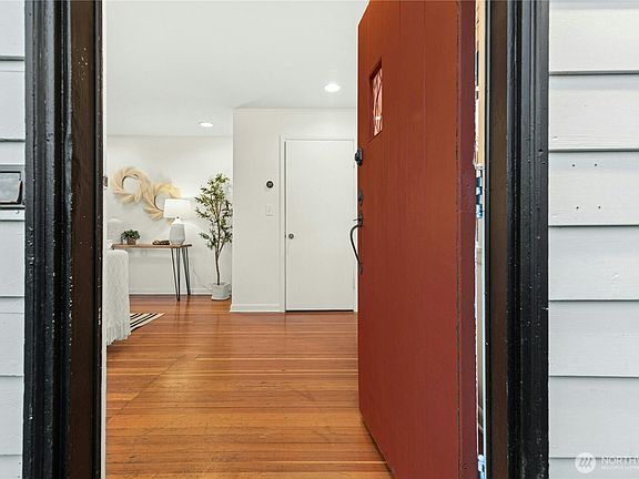 2nd image of 516 Glen Avenue