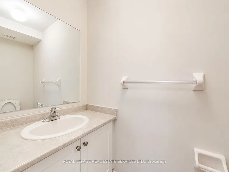539 Settlers Rd W — Photo 8