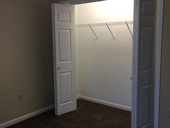 Double lighted closest in the 2 bedrooms.