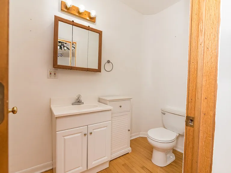 1043 W Grace St #CH — Photo 7