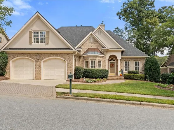 7 Hadley Park Ct, Greensboro, NC 27407