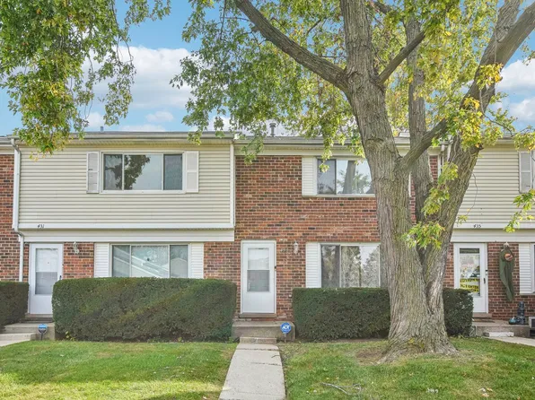 433 Salem Sq #6, Bolingbrook, IL 60440