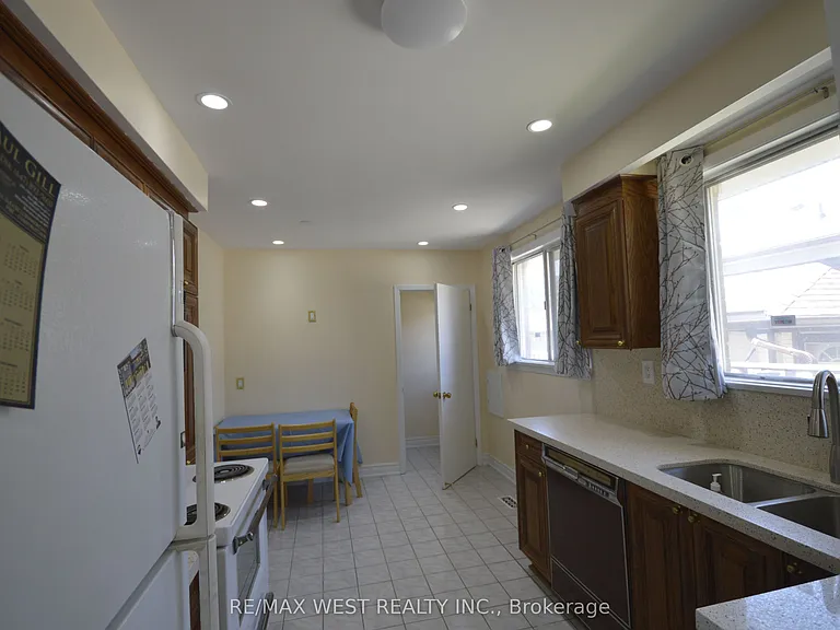 84 Kearney Dr — Photo 9