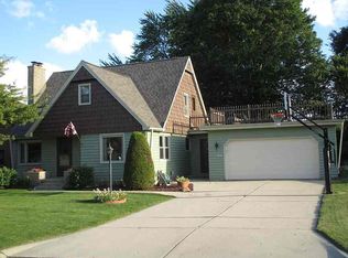 1713 Cedar St, South Milwaukee, WI 53172