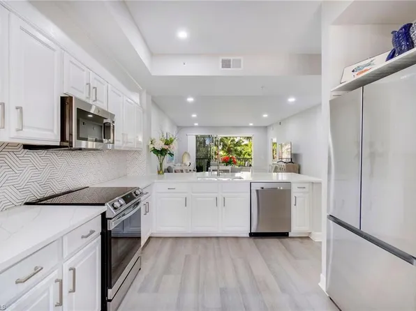 20930 Island Sound CIR #203, ESTERO, FL 33928