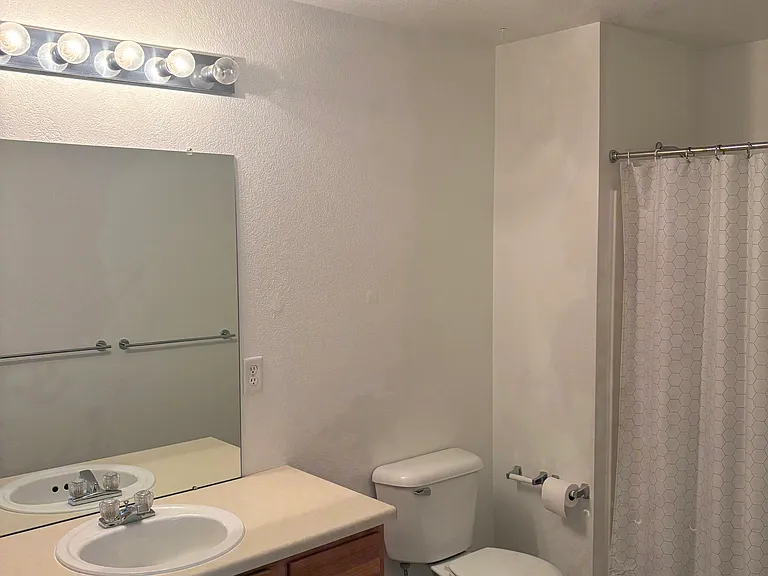 3002 W Elizabeth St #2H — Photo 17