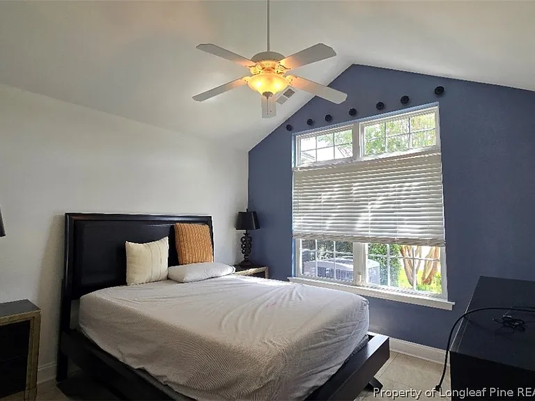 127 Nandina Ct — Photo 17