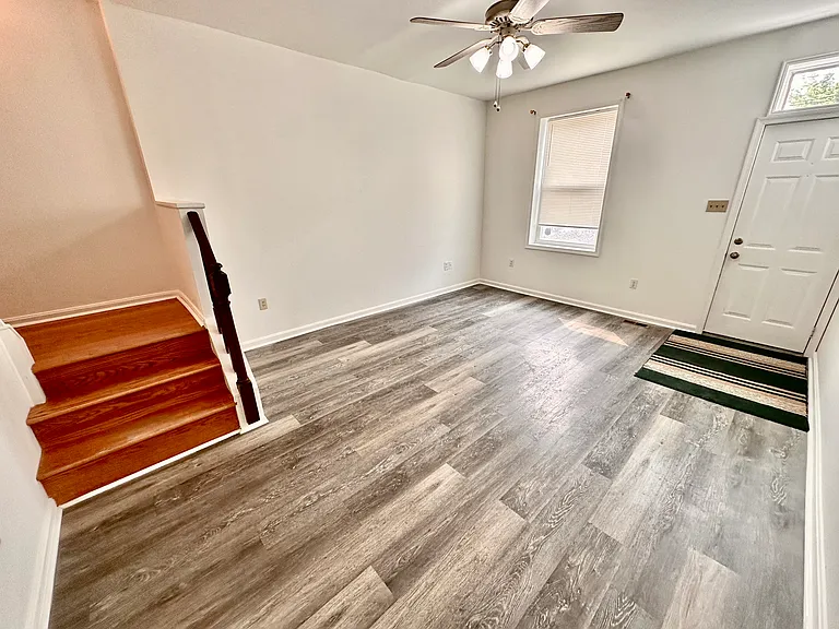 5227 Ridge Ave — Photo 4