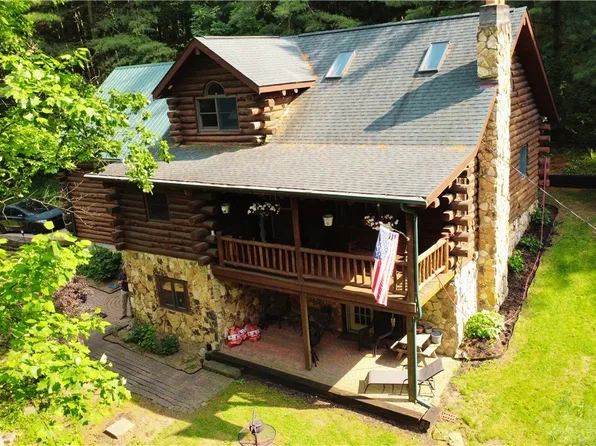 5906 Schilling Hill Rd NW, New Philadelphia, OH 44663