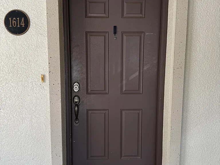 75 Riverview Bnd S #1614 — Photo 2