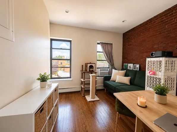 142 Macon Street image 1 of 5
