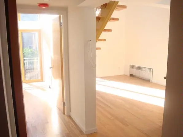 53 Diamond Street image 1 of 3