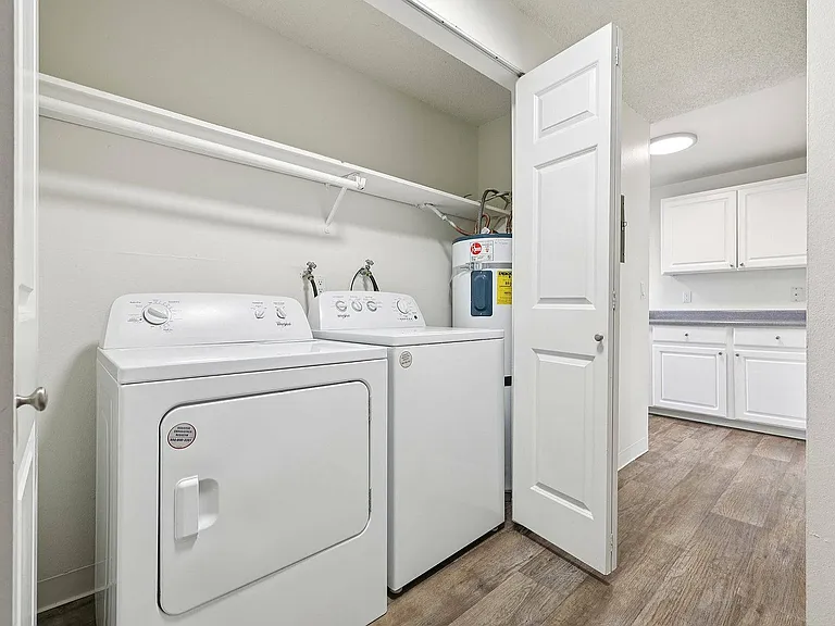 Enjoy convenient in_unit laundry with modern washer and dryer appliances at Foster Creek Apartments in Tukwila, WA.