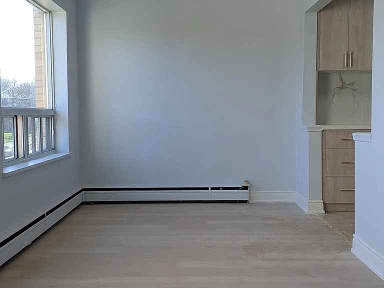 296 Saguenay Ave #11 — Photo 10