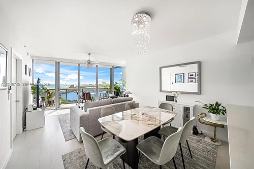 888 Biscayne Blvd #2909 Photo 1