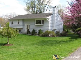 43 Nottingham Rd, Bedford Hills, NY 10507