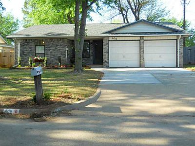408 E Hillcrest Ln, Mustang, OK, 73064