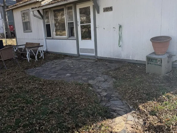 5903 Fay Blvd, Omaha, NE 68117