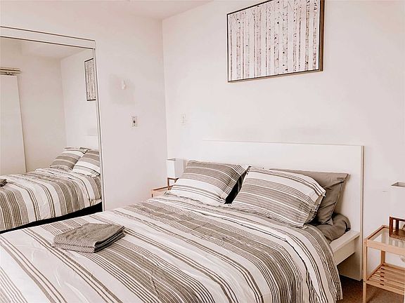 2nd image of 55 Bremner Blvd #4703