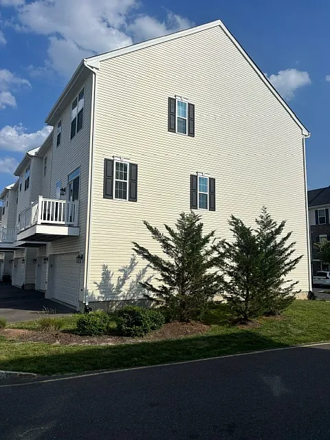 Discovery Rd, Brick — Photo 3