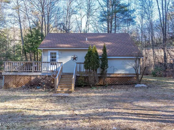 240 E Schroon River Road, Diamond Point, NY 12824