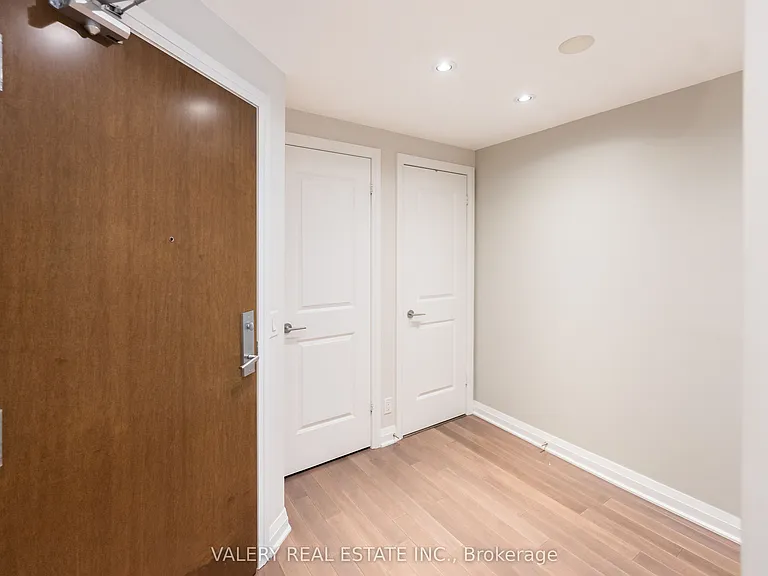 1055 Southdown Rd #201 — Photo 3