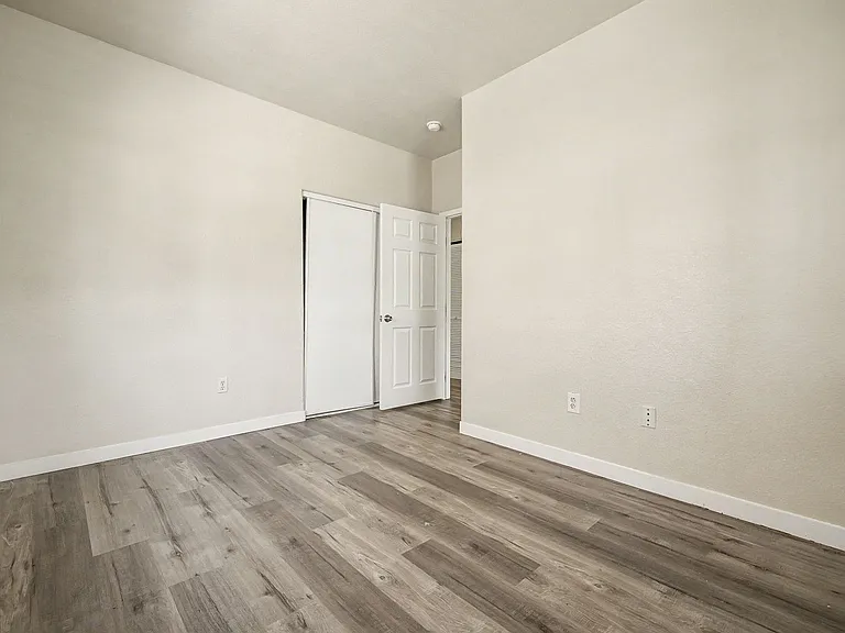 4730 E Craig Rd #26 — Photo 26