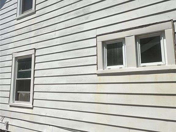 4th image of 3525 E 110th St
