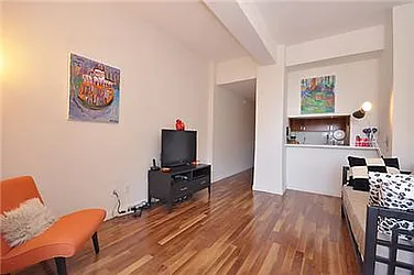 Rented by R New York