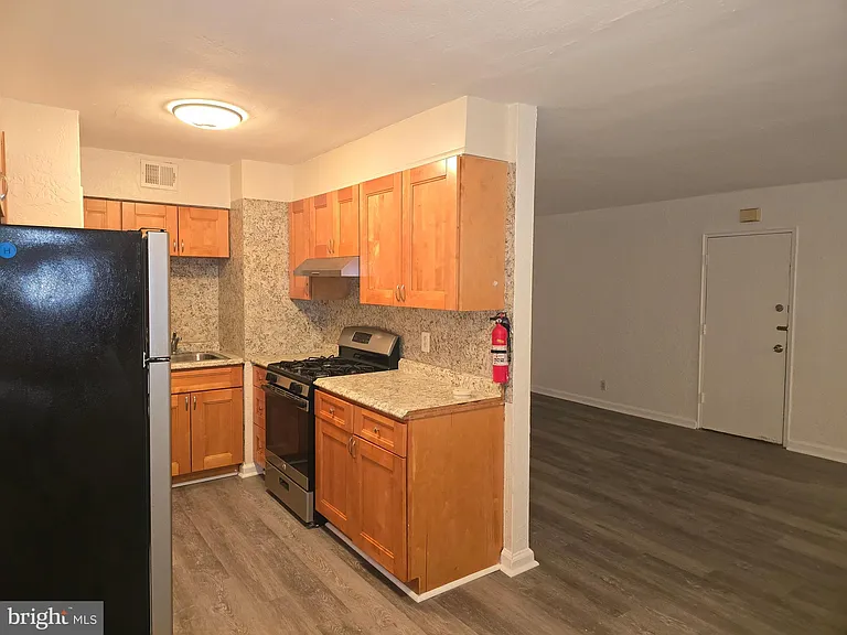 6135 Old York Rd #1/2-1 — Photo 34