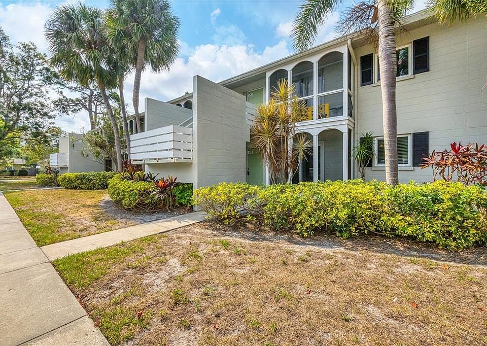 1st image of 2304 Ringling Blvd APT 103