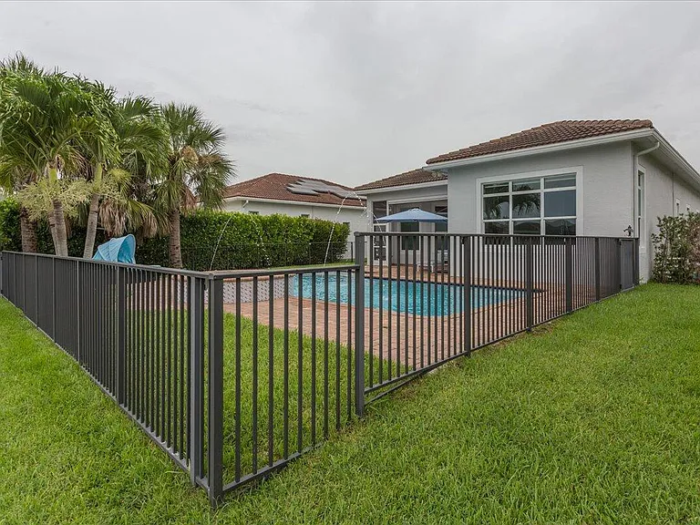 22001 SW Tivolo Way — Photo 5