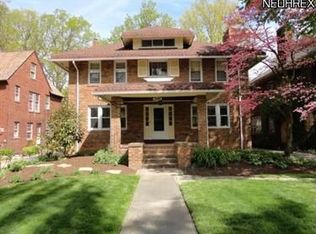 2857 E Overlook Rd, Cleveland Heights, OH 44118