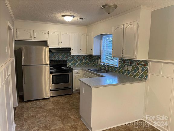 4th image of 8540 Brookstead Dr