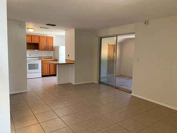 3rd image of 10206 Carriage Glen Ct