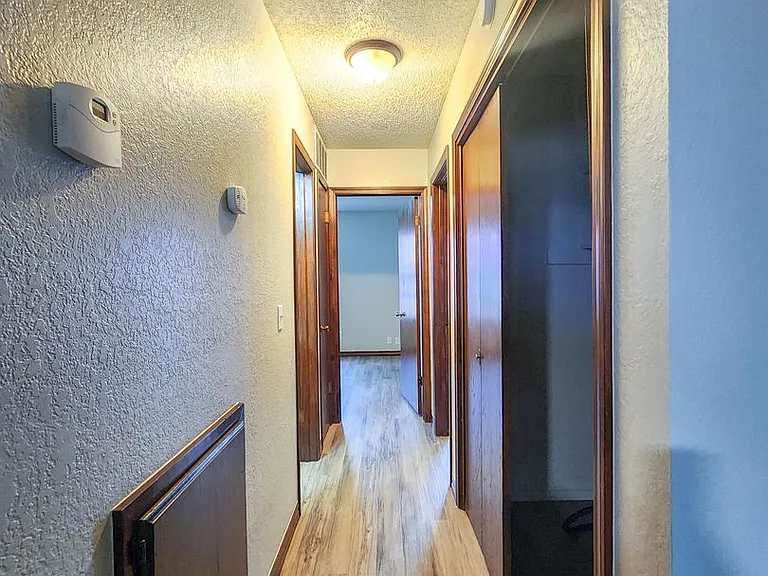 4104 N Market Ave — Photo 11