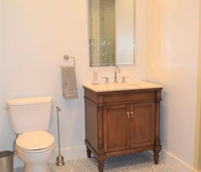 124 N Bryan Ave — Photo 13