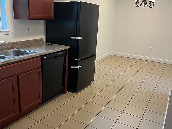 5th image of 1209 Fessenden Ave