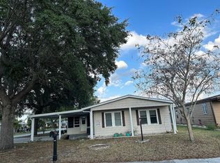 422 Liberty Dr, Auburndale, FL 33823