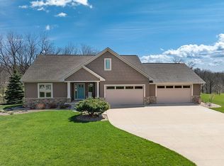 1346 Southview Ln NE, Swisher, IA