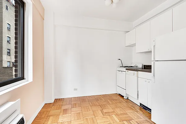 Rented by Douglas Elliman | media 3