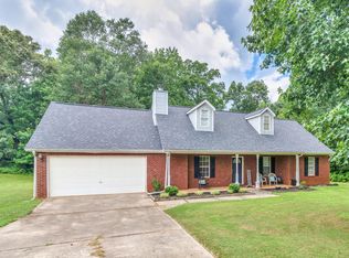 169 Meadow View Dr, Jackson, GA 30233