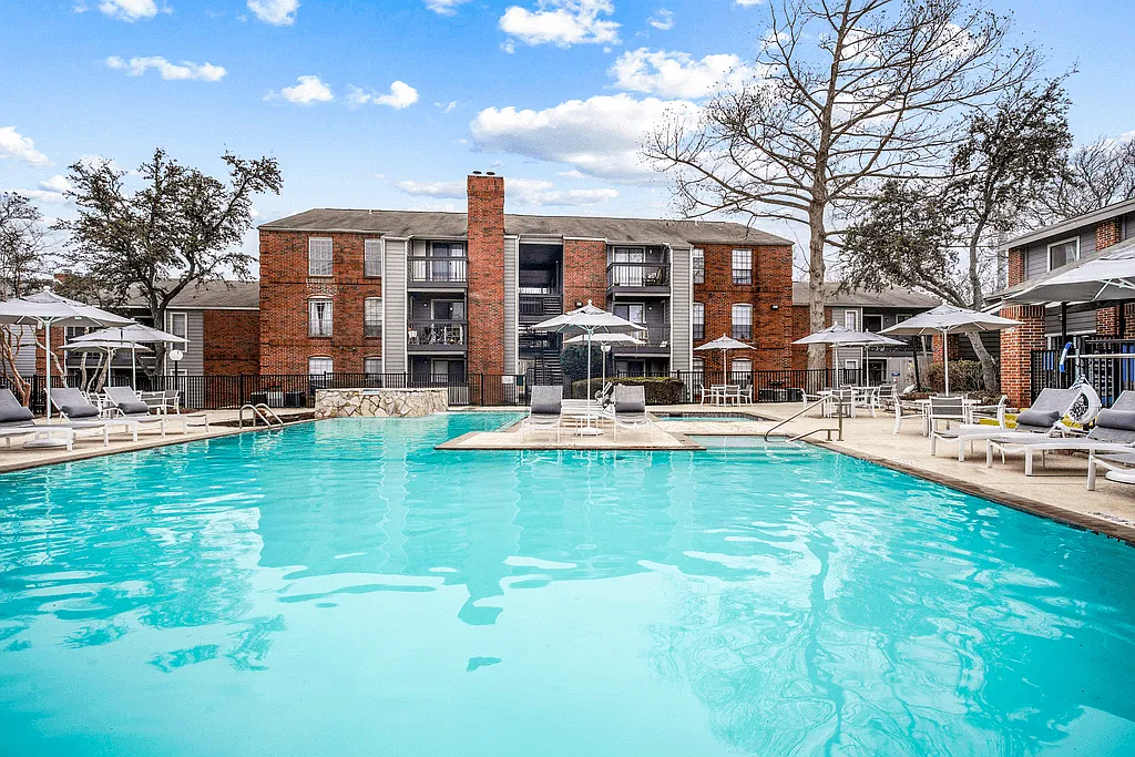 Landmark at Prescott Woods Apartment Homes — Photo 4