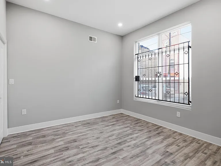 2500 N Mascher St #2 — Photo 6