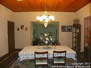 4th image of 1674 County Road 221