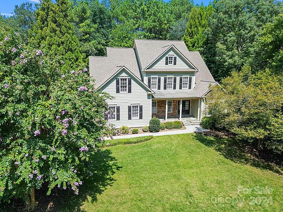 3rd image of 2251 Capes Cove Dr