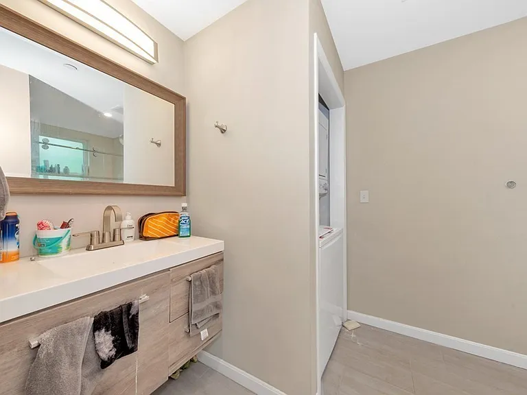 228 Calumet St #2 — Photo 3